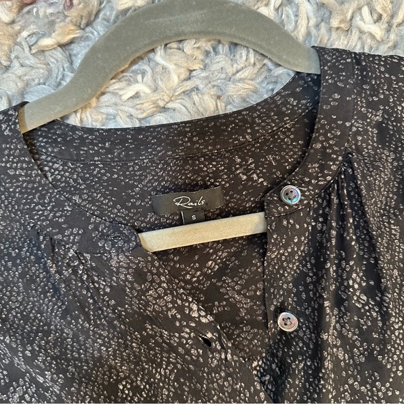 Rails Eloise python snake print button down blouse S - Picture 4 of 6